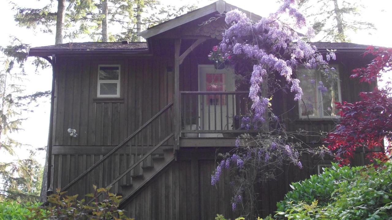 Secret Cove Cottage Suites Halfmoon Bay Extérieur photo